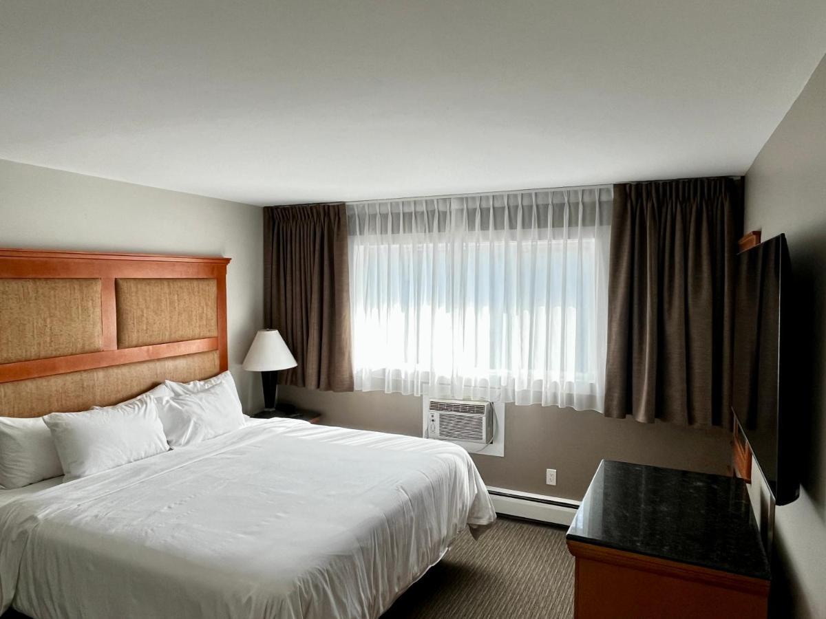 Anavada Inn & Suites - Принс-Джордж Экстерьер фото