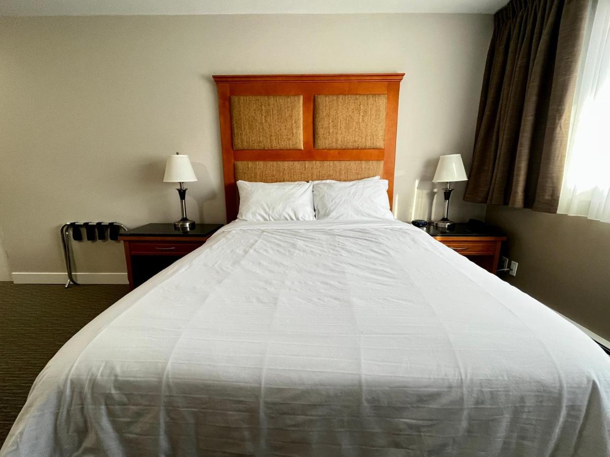 Anavada Inn & Suites - Принс-Джордж Экстерьер фото