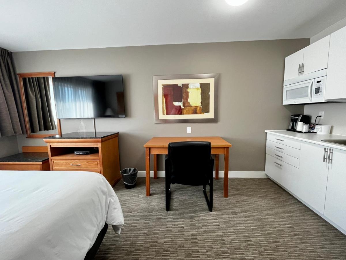 Anavada Inn & Suites - Принс-Джордж Экстерьер фото