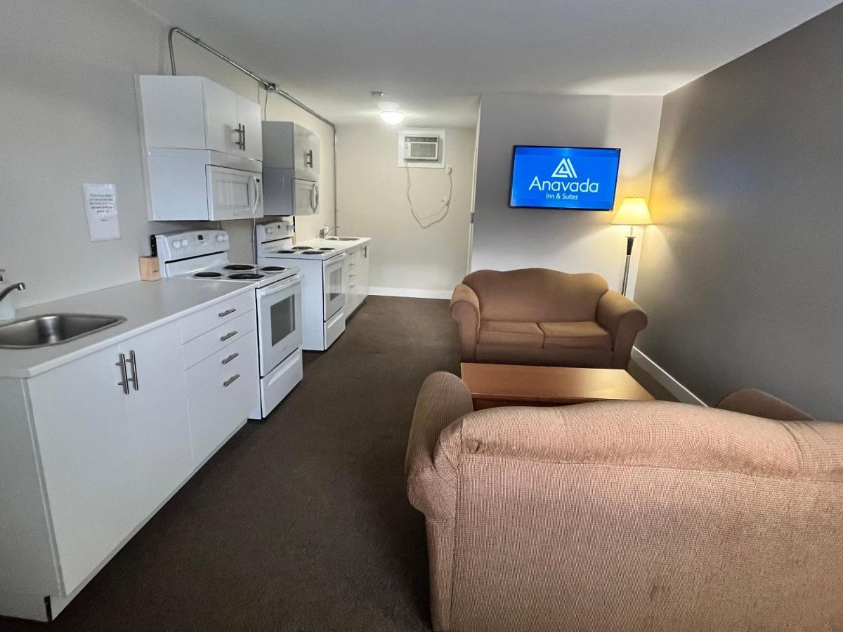 Anavada Inn & Suites - Принс-Джордж Экстерьер фото